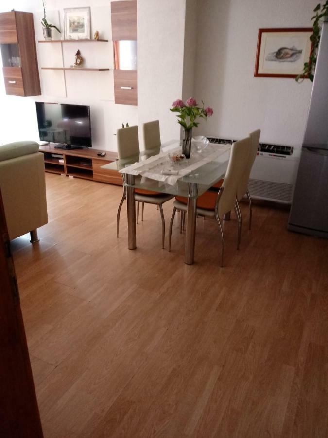 Apartments Centar - Mirjana Макарська Екстер'єр фото