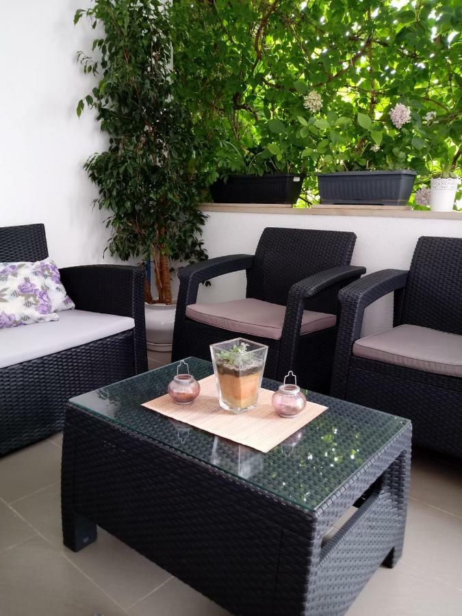 Apartments Centar - Mirjana Макарська Екстер'єр фото