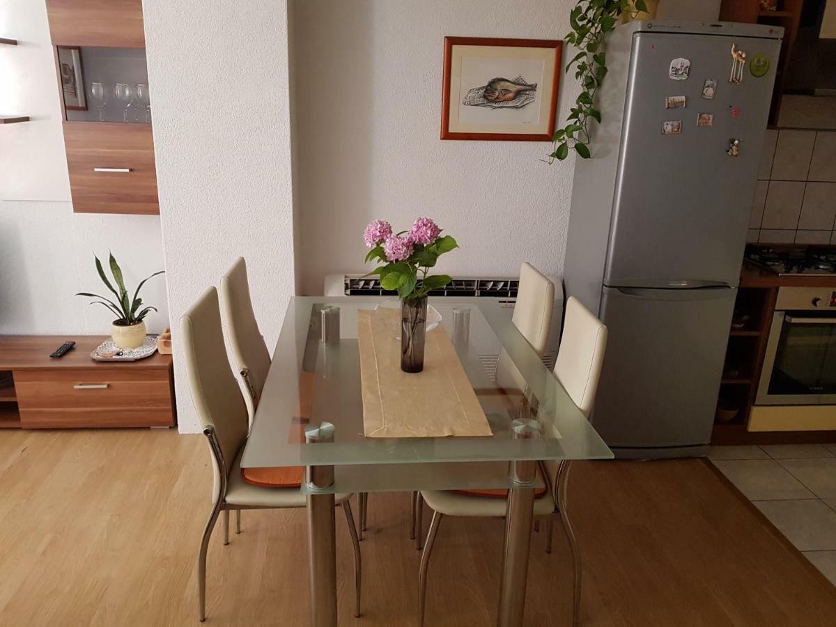Apartments Centar - Mirjana Макарська Екстер'єр фото