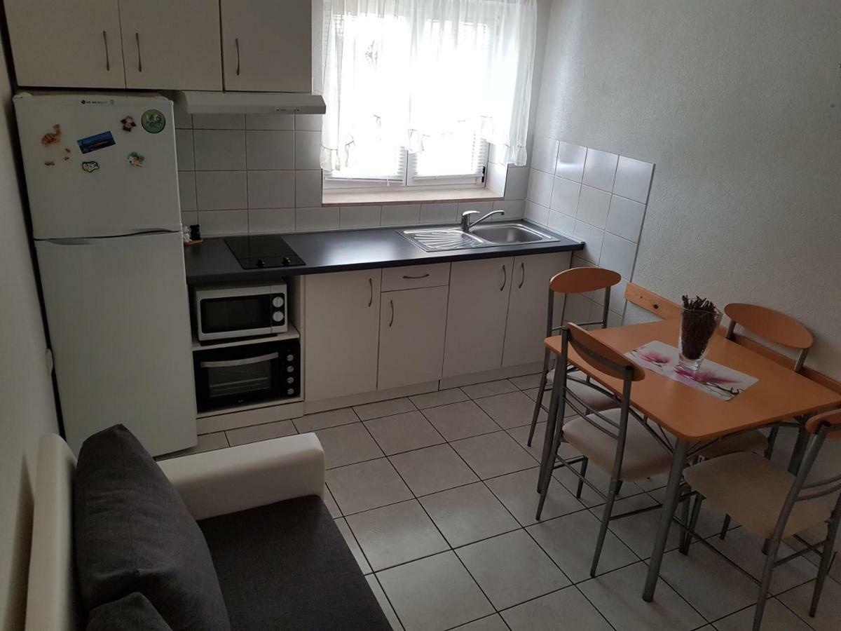Apartments Centar - Mirjana Макарська Екстер'єр фото